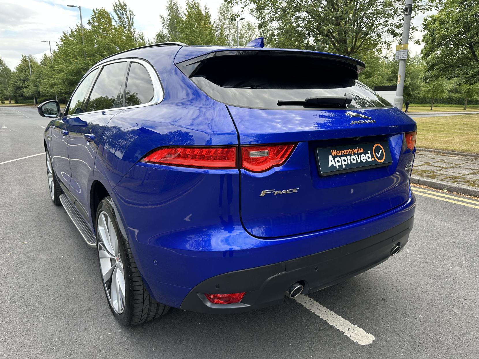 Jaguar F-PACE 2.0 D240 R-Sport SUV 5dr Diesel Auto AWD Euro 6 (s/s) (240 ps)
