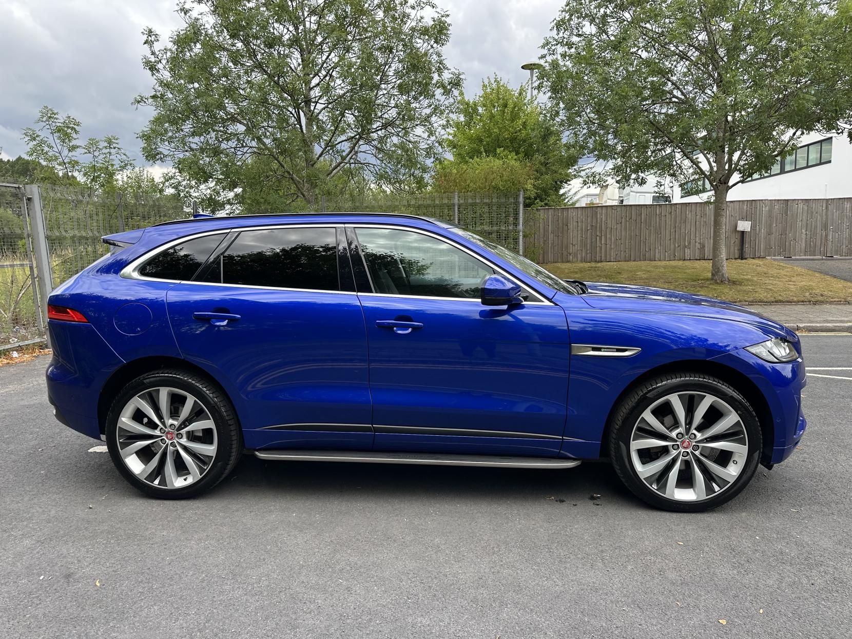 Jaguar F-PACE 2.0 D240 R-Sport SUV 5dr Diesel Auto AWD Euro 6 (s/s) (240 ps)