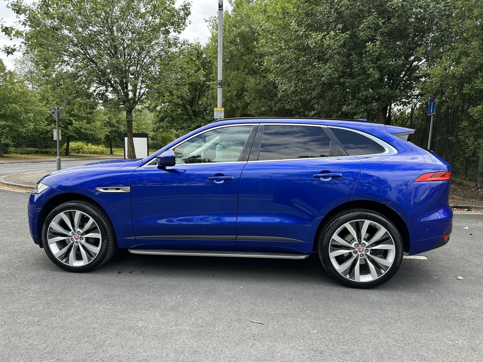 Jaguar F-PACE 2.0 D240 R-Sport SUV 5dr Diesel Auto AWD Euro 6 (s/s) (240 ps)