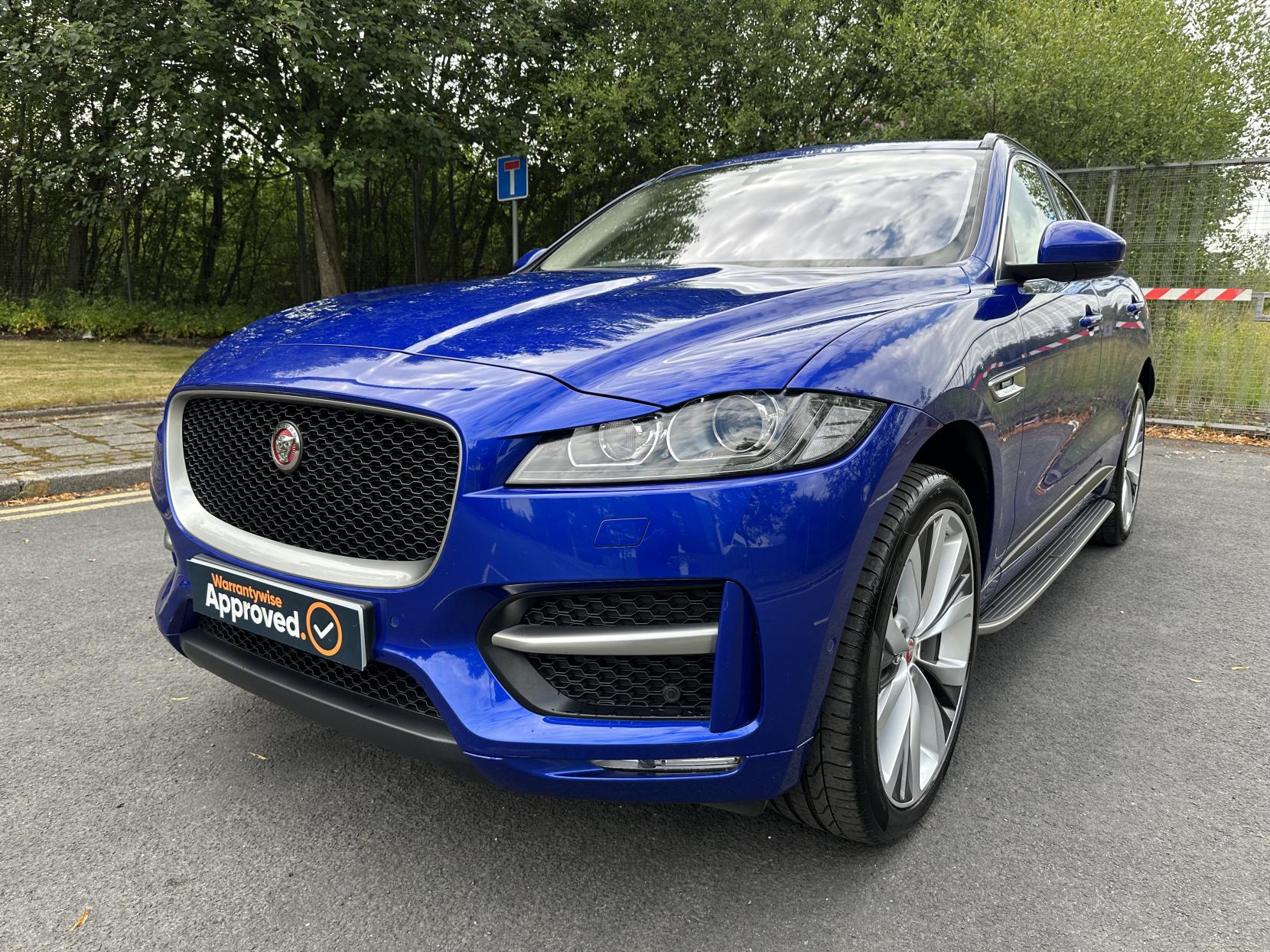 Jaguar F-PACE 2.0 D240 R-Sport SUV 5dr Diesel Auto AWD Euro 6 (s/s) (240 ps)