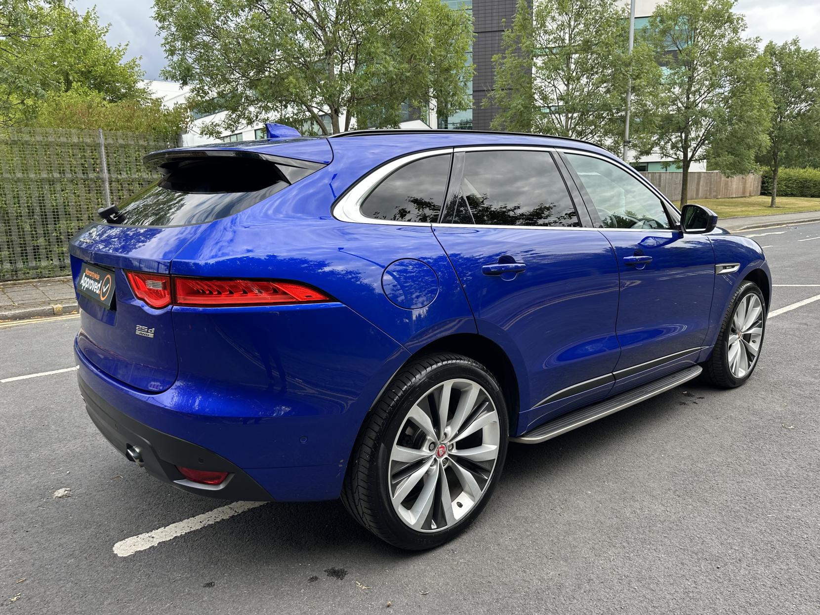 Jaguar F-PACE 2.0 D240 R-Sport SUV 5dr Diesel Auto AWD Euro 6 (s/s) (240 ps)
