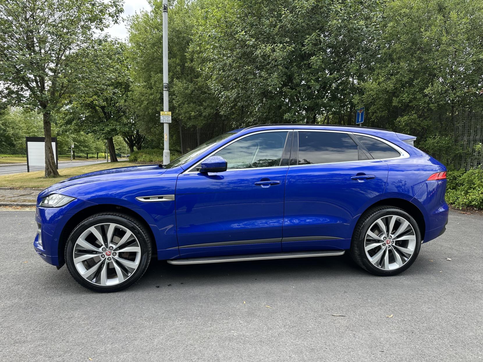 Jaguar F-PACE 2.0 D240 R-Sport SUV 5dr Diesel Auto AWD Euro 6 (s/s) (240 ps)