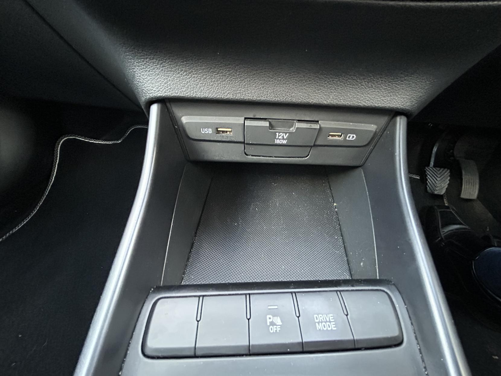 Hyundai i20 1.0 T-GDi MHEV SE Connect Hatchback 5dr Petrol Hybrid Manual Euro 6 (s/s) (100 ps)