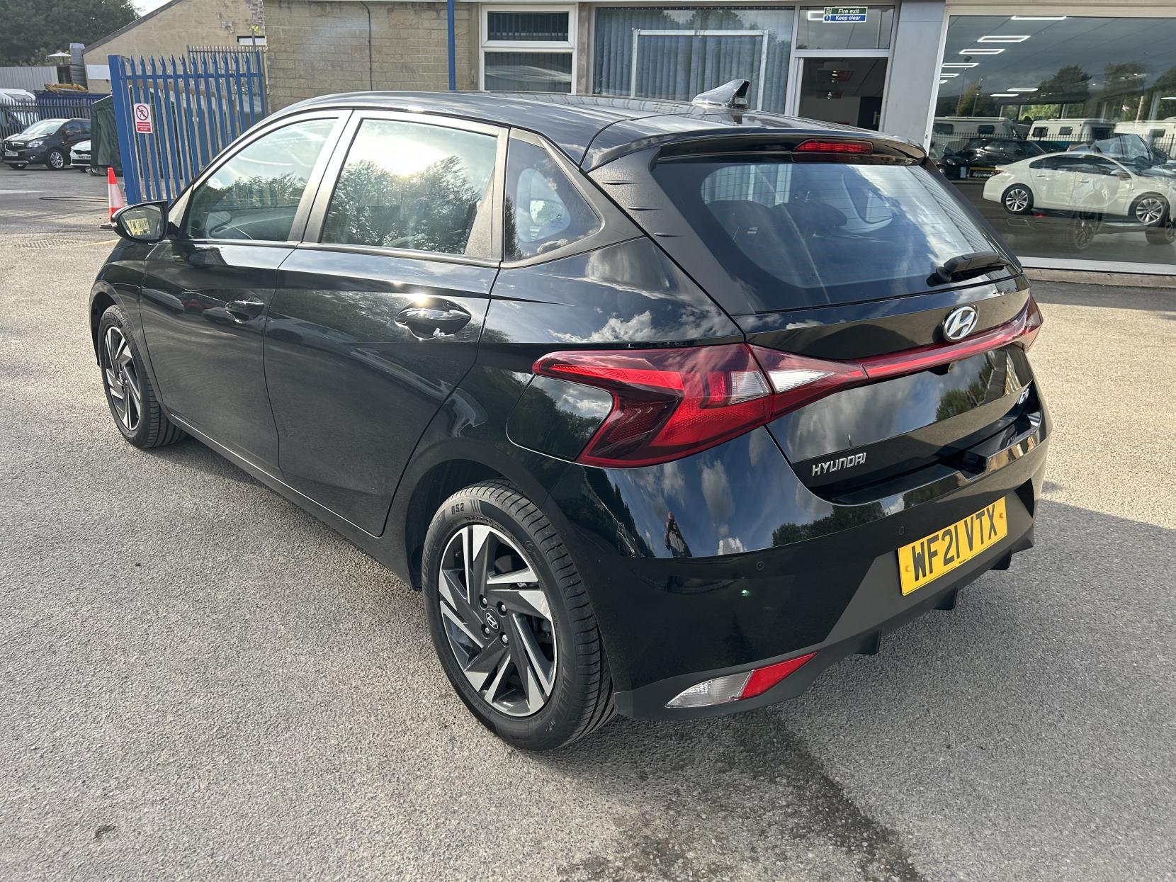 Hyundai i20 1.0 T-GDi MHEV SE Connect Hatchback 5dr Petrol Hybrid Manual Euro 6 (s/s) (100 ps)