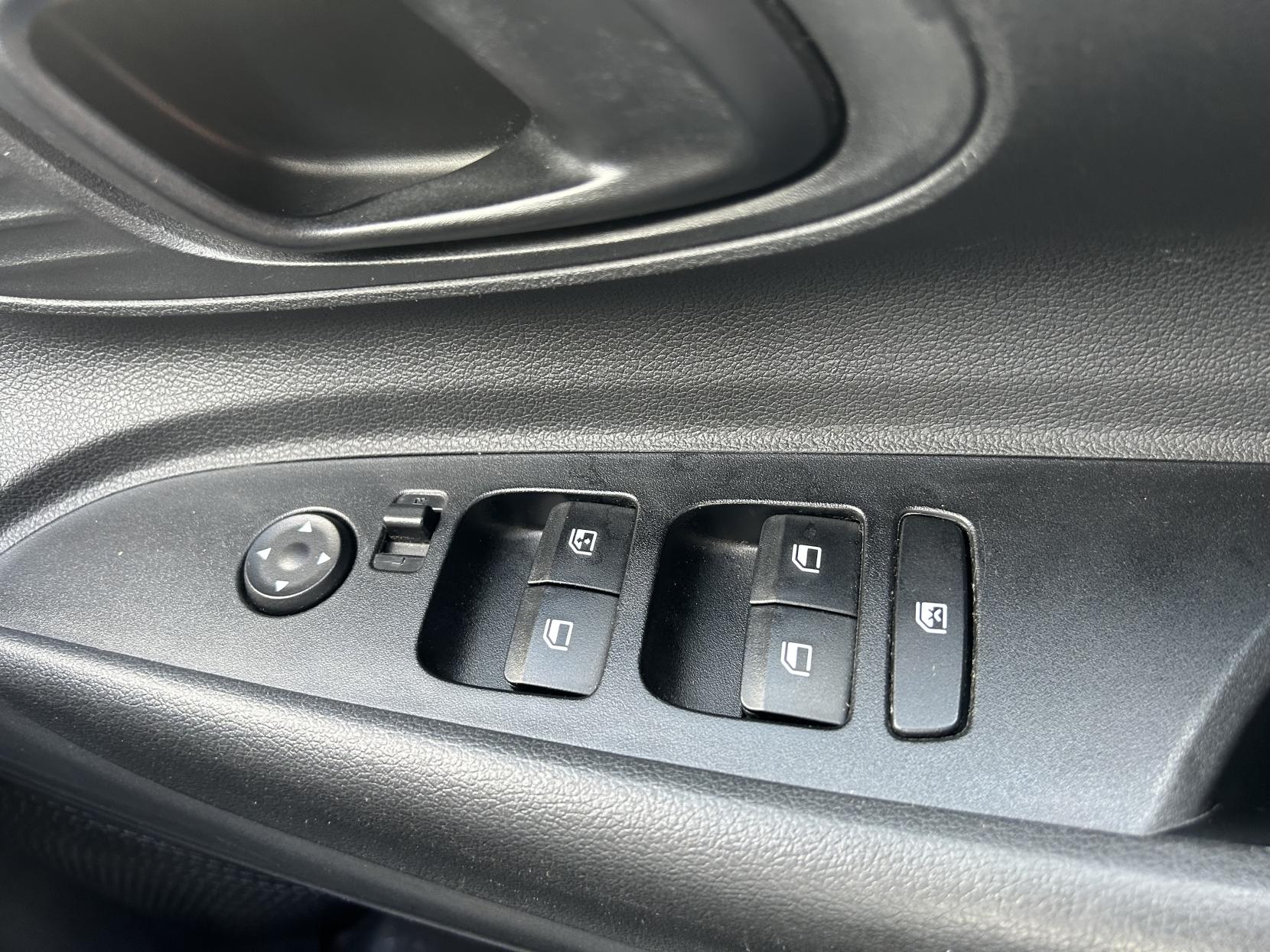 Hyundai i20 1.0 T-GDi MHEV SE Connect Hatchback 5dr Petrol Hybrid Manual Euro 6 (s/s) (100 ps)