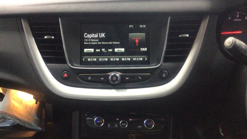 Vauxhall Grandland X 1.2 Turbo SE Premium SUV 5dr Petrol Manual Euro 6 (s/s) (130 ps)