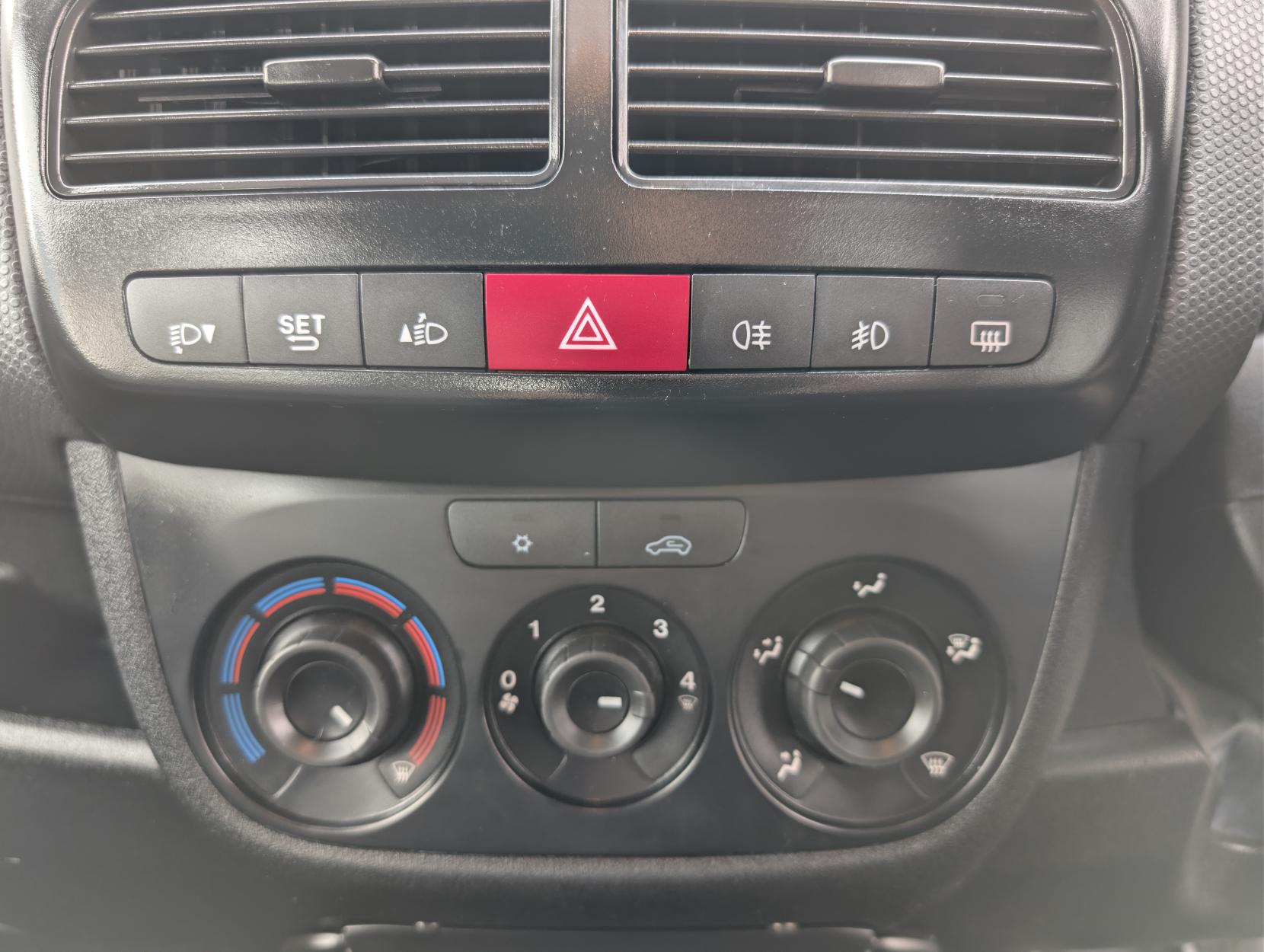 Fiat Doblo 1.6 MultiJet Easy MPV 5dr Diesel Manual Euro 6 (95 ps)