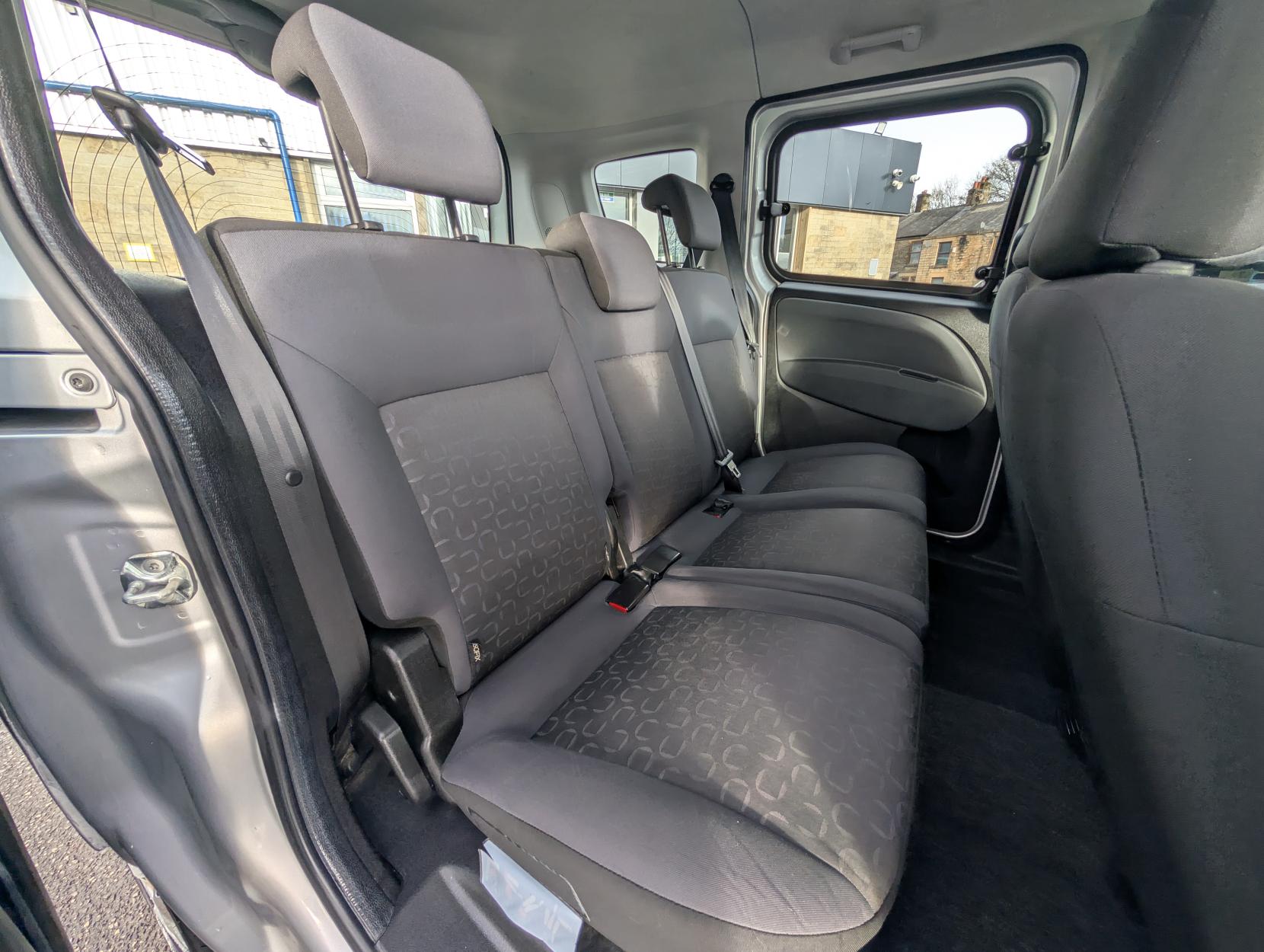 Fiat Doblo 1.6 MultiJet Easy MPV 5dr Diesel Manual Euro 6 (95 ps)