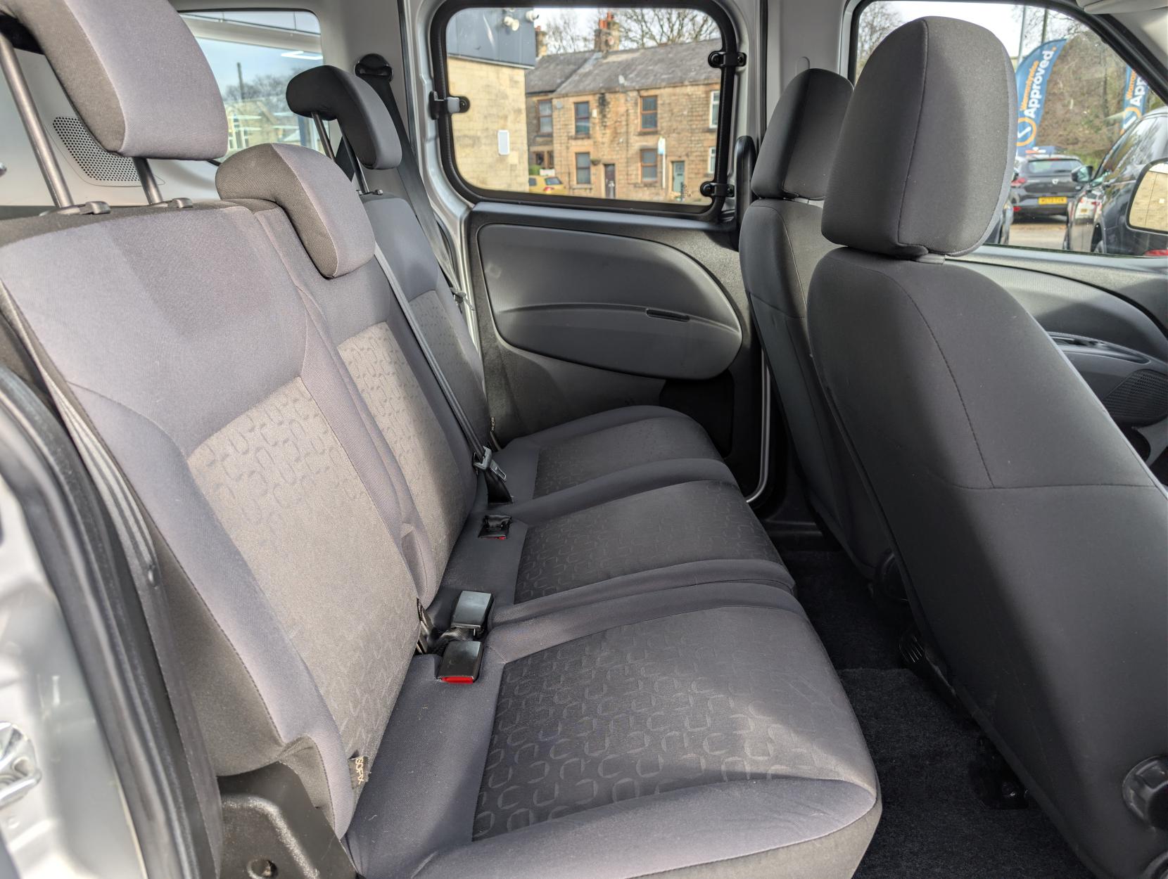 Fiat Doblo 1.6 MultiJet Easy MPV 5dr Diesel Manual Euro 6 (95 ps)