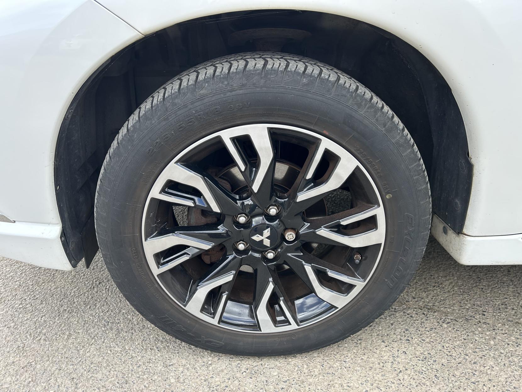 Mitsubishi Outlander 2.0h 12kWh GX4h SUV 5dr Petrol Plug-in Hybrid CVT 4WD Euro 6 (s/s) (200 ps)