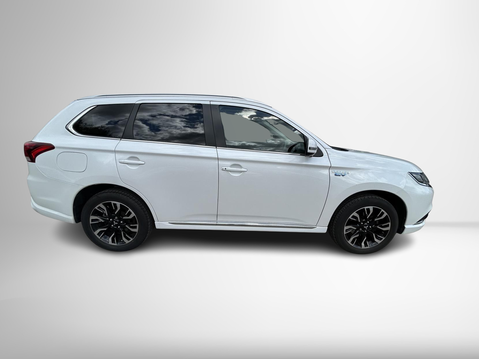 Mitsubishi Outlander 2.0h 12kWh GX4h SUV 5dr Petrol Plug-in Hybrid CVT 4WD Euro 6 (s/s) (200 ps)