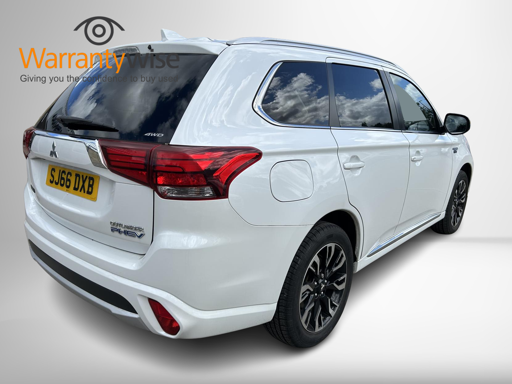 Mitsubishi Outlander 2.0h 12kWh GX4h SUV 5dr Petrol Plug-in Hybrid CVT 4WD Euro 6 (s/s) (200 ps)