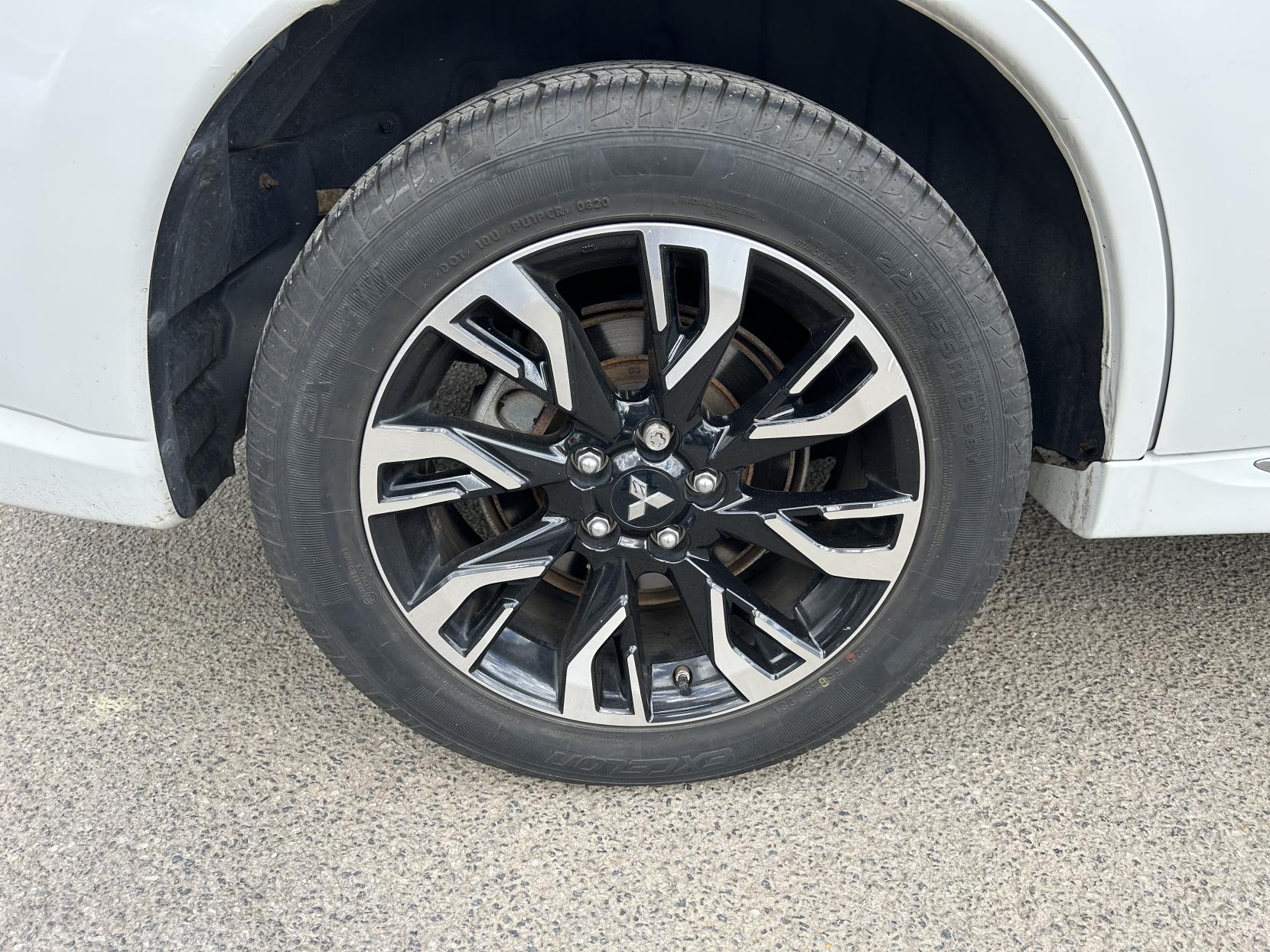 Mitsubishi Outlander 2.0h 12kWh GX4h SUV 5dr Petrol Plug-in Hybrid CVT 4WD Euro 6 (s/s) (200 ps)