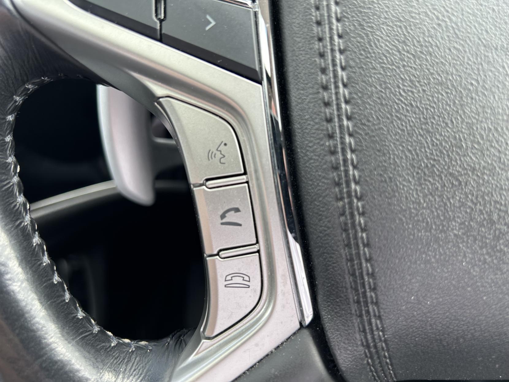 Mitsubishi Outlander 2.0h 12kWh GX4h SUV 5dr Petrol Plug-in Hybrid CVT 4WD Euro 6 (s/s) (200 ps)