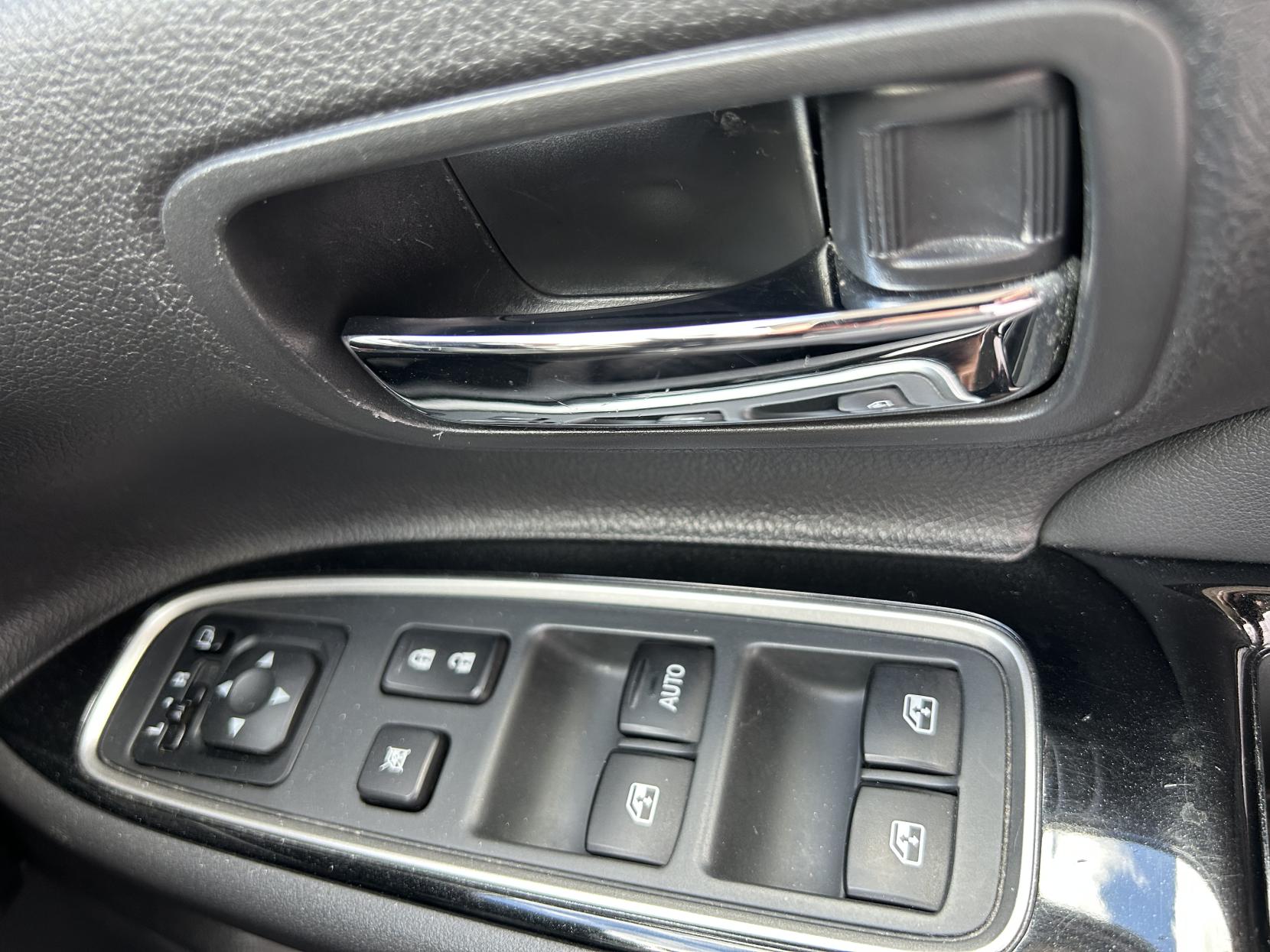 Mitsubishi Outlander 2.0h 12kWh GX4h SUV 5dr Petrol Plug-in Hybrid CVT 4WD Euro 6 (s/s) (200 ps)