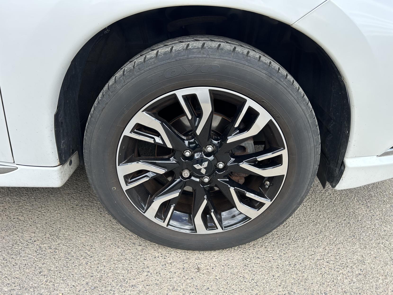 Mitsubishi Outlander 2.0h 12kWh GX4h SUV 5dr Petrol Plug-in Hybrid CVT 4WD Euro 6 (s/s) (200 ps)