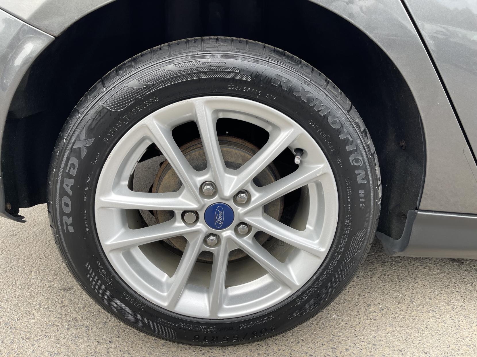 Ford Focus 1.0T EcoBoost Zetec Hatchback 5dr Petrol Manual Euro 6 (s/s) (100 ps)