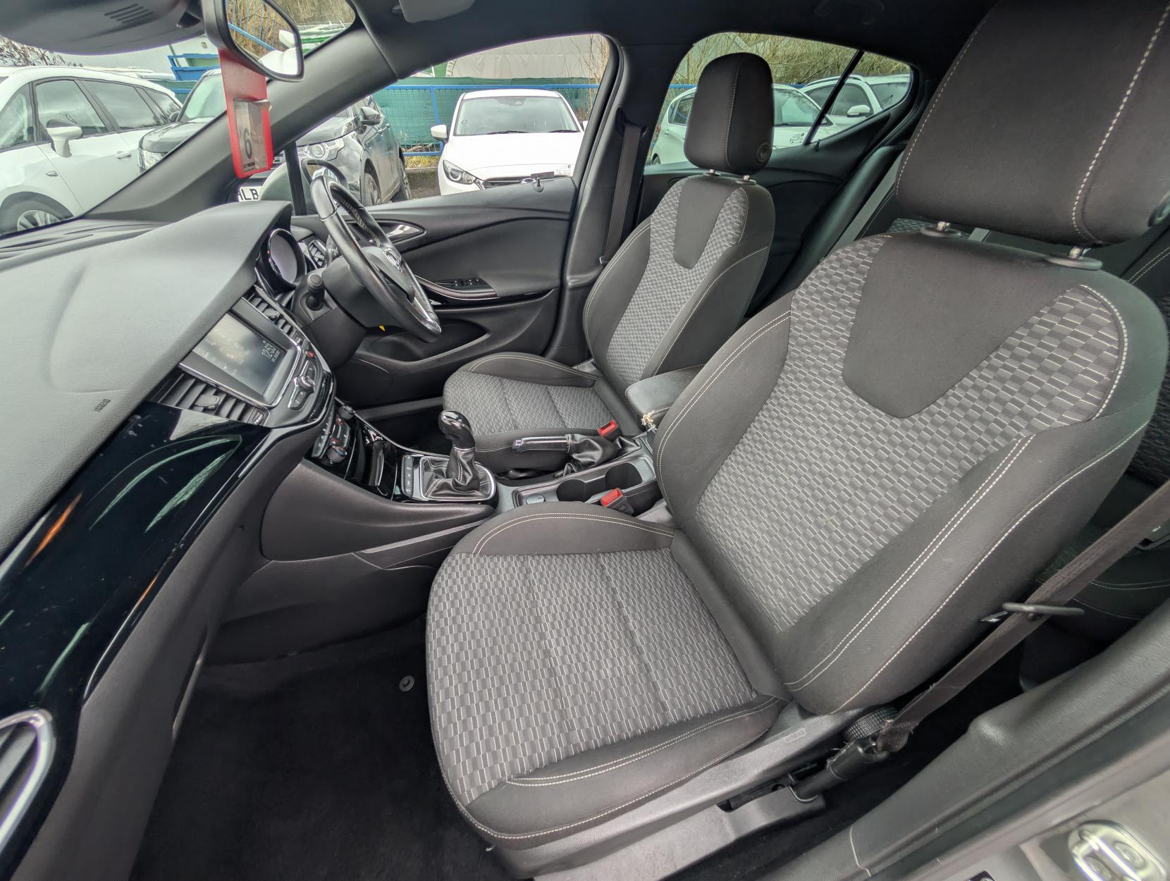 Vauxhall Astra 1.6i Turbo SRi Hatchback 5dr Petrol Manual Euro 6 (s/s) (200 ps)