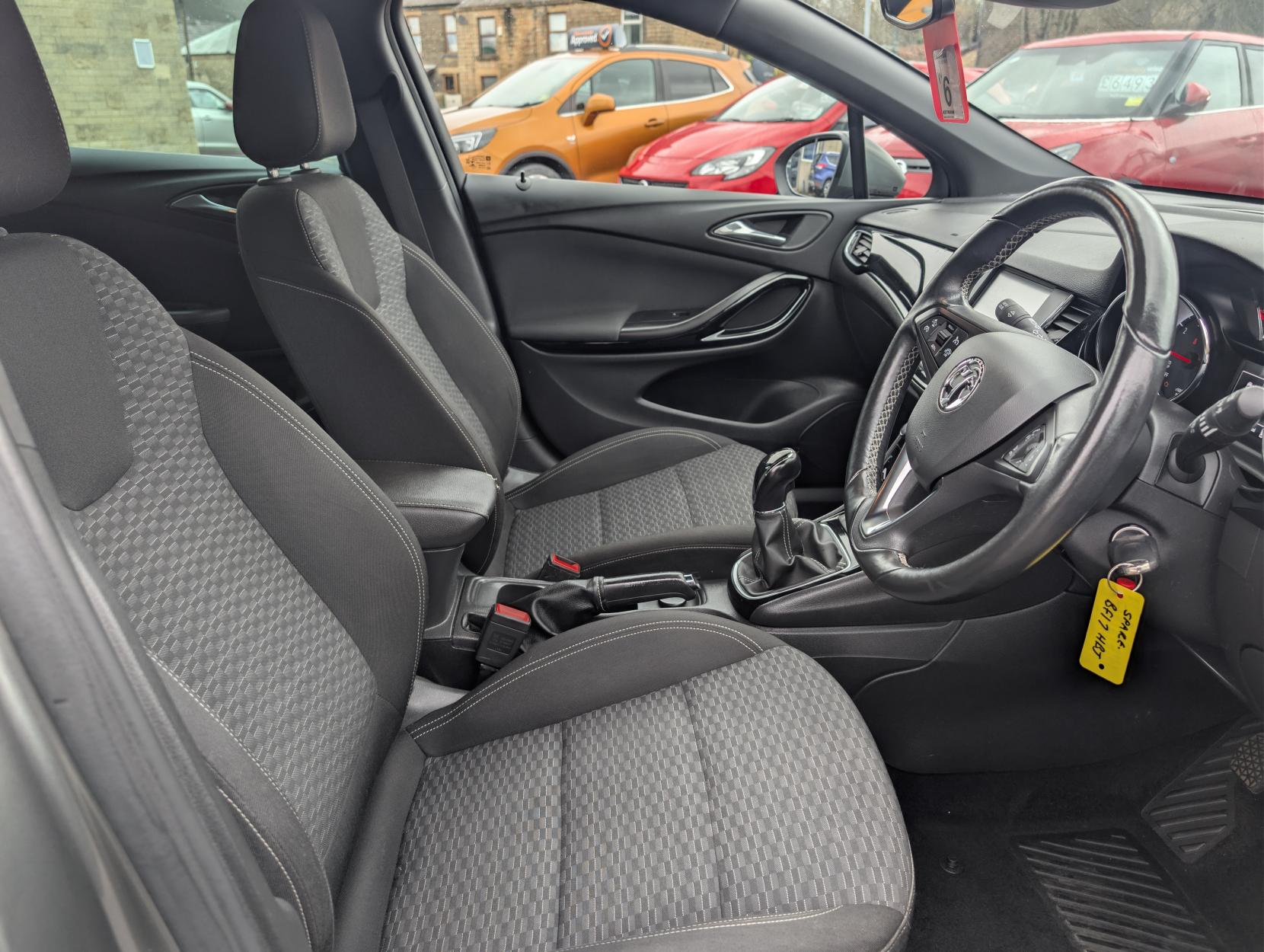 Vauxhall Astra 1.6i Turbo SRi Hatchback 5dr Petrol Manual Euro 6 (s/s) (200 ps)