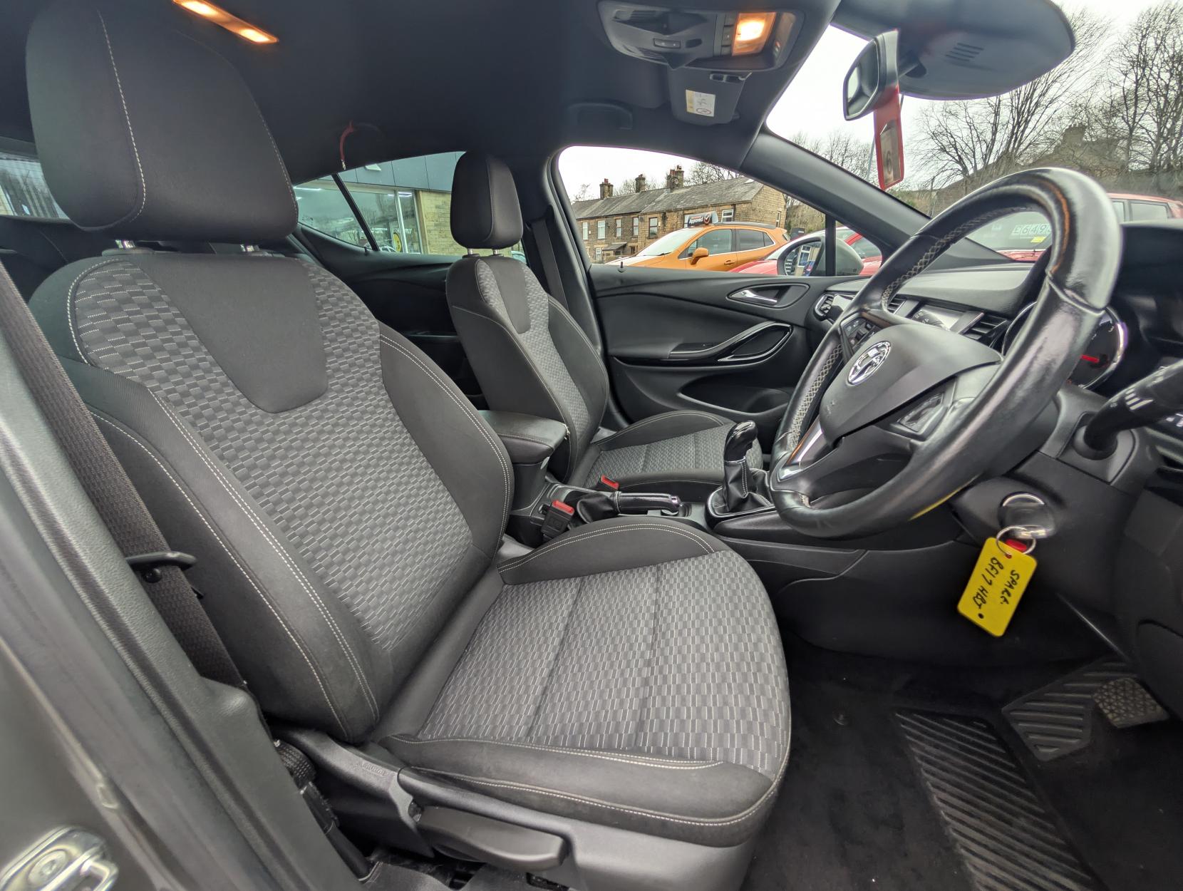 Vauxhall Astra 1.6i Turbo SRi Hatchback 5dr Petrol Manual Euro 6 (s/s) (200 ps)