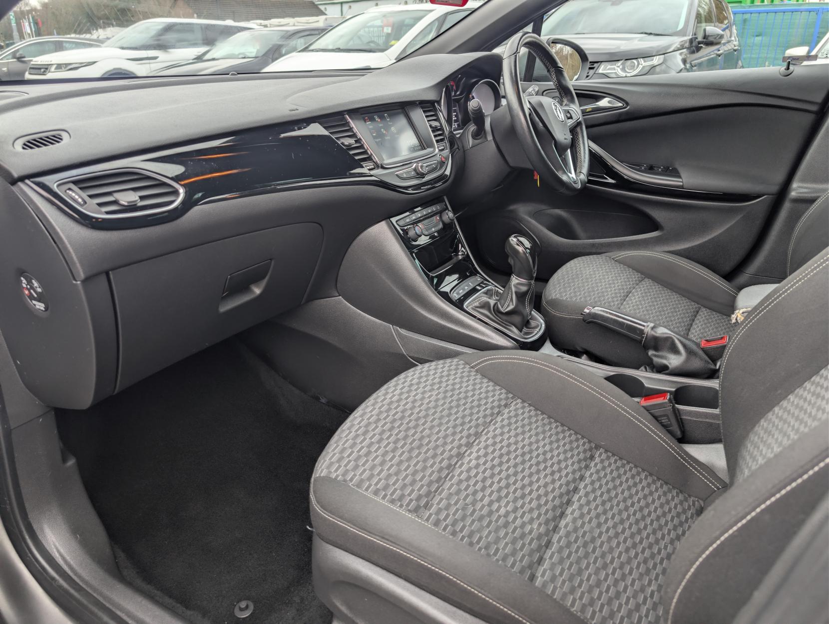 Vauxhall Astra 1.6i Turbo SRi Hatchback 5dr Petrol Manual Euro 6 (s/s) (200 ps)