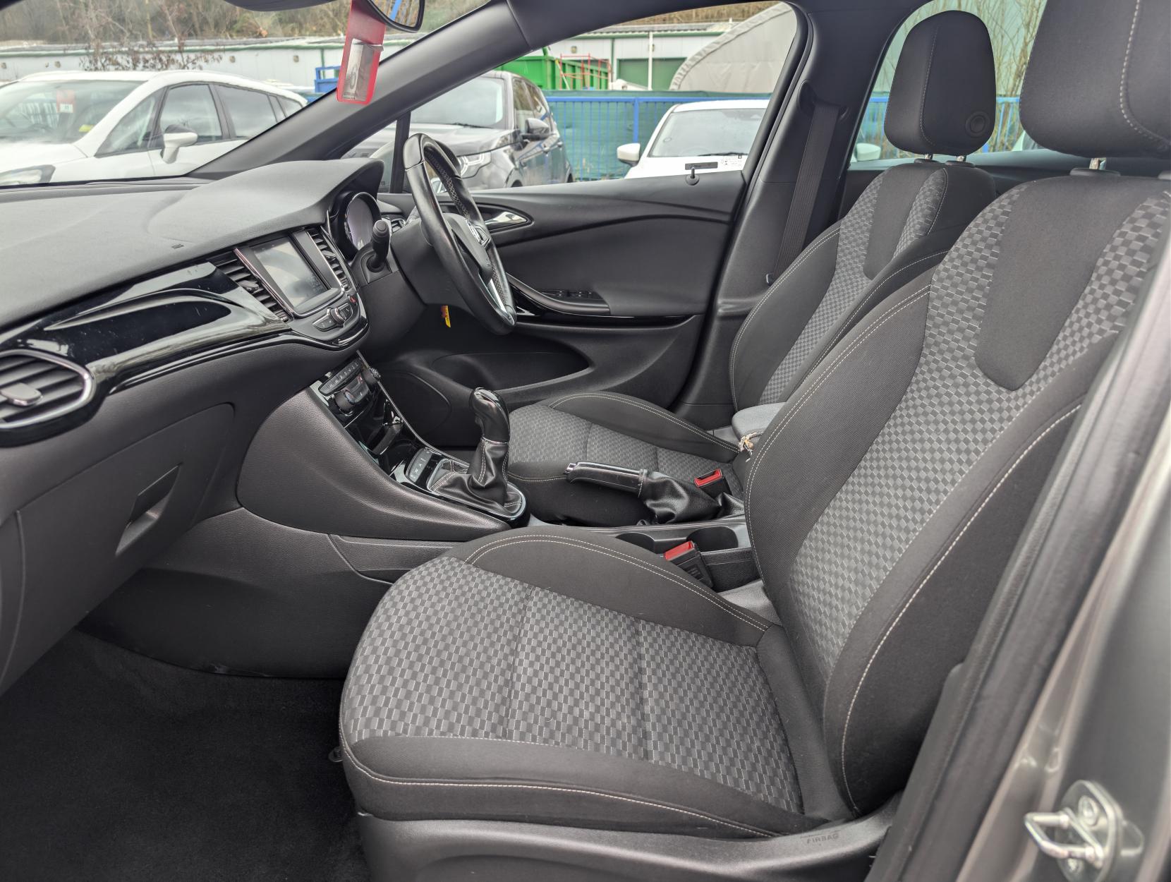 Vauxhall Astra 1.6i Turbo SRi Hatchback 5dr Petrol Manual Euro 6 (s/s) (200 ps)