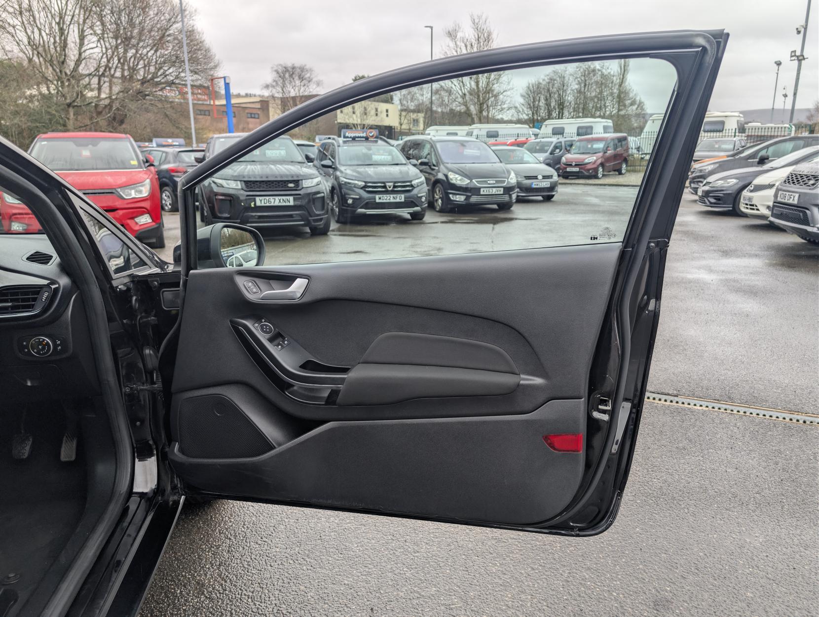 Ford Fiesta 1.1 Ti-VCT Zetec Hatchback 3dr Petrol Manual Euro 6 (s/s) (85 ps)