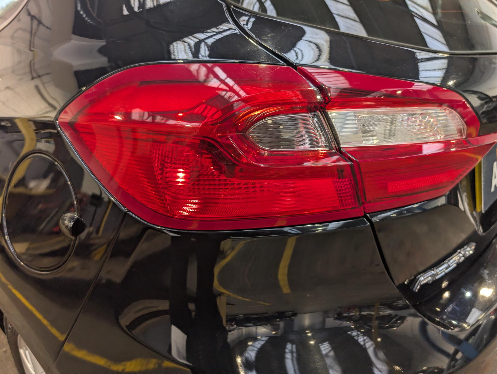 Ford Fiesta 1.1 Ti-VCT Zetec Hatchback 3dr Petrol Manual Euro 6 (s/s) (85 ps)