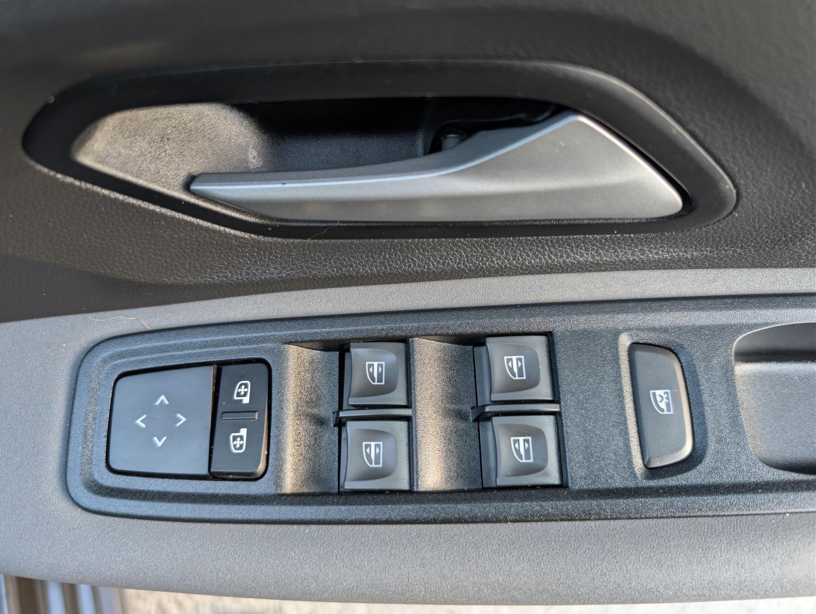 Dacia Jogger 1.0 TCe EXTREME MPV 5dr Petrol Manual Euro 6 (s/s) (110 ps)