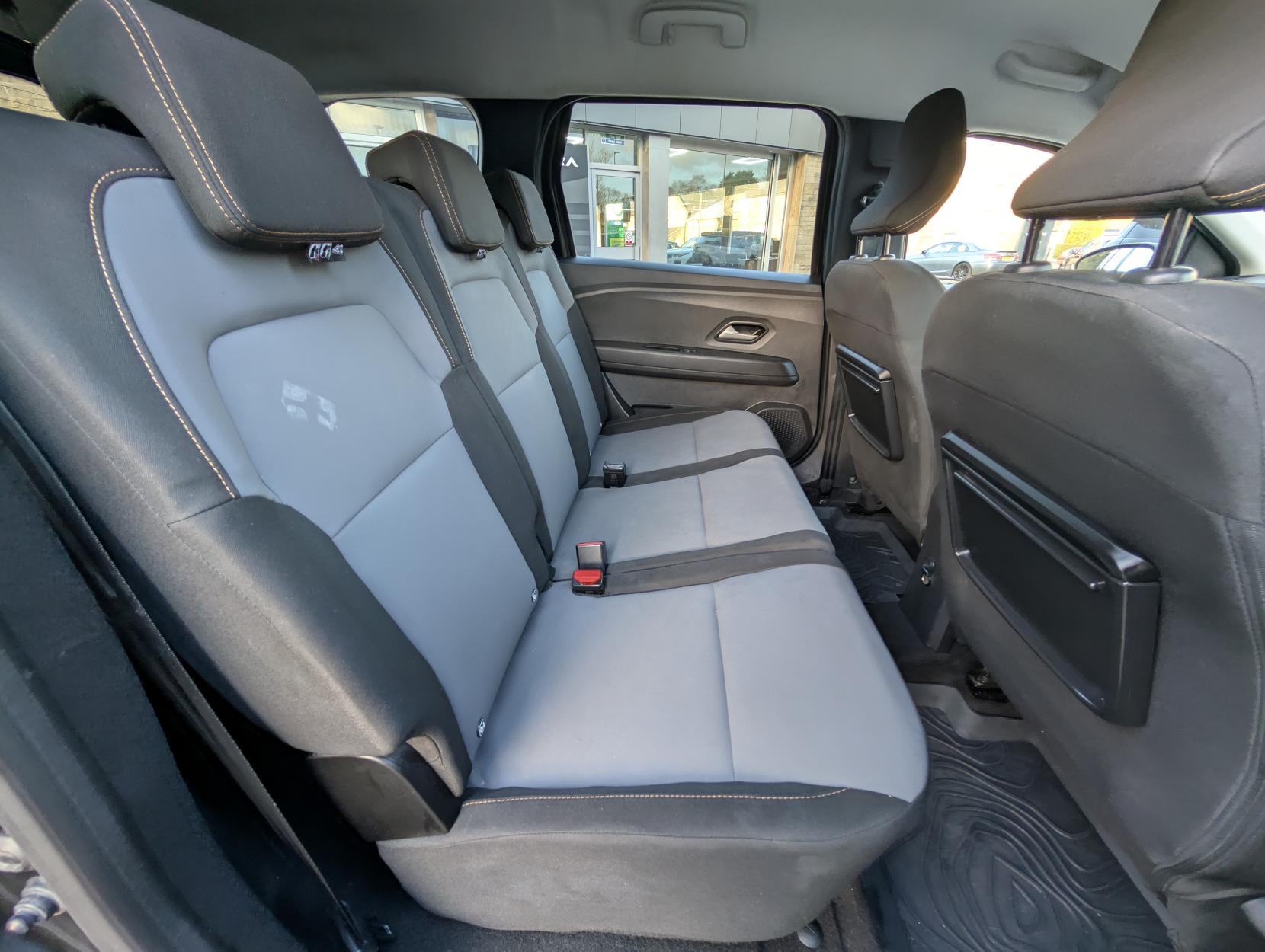 Dacia Jogger 1.0 TCe EXTREME MPV 5dr Petrol Manual Euro 6 (s/s) (110 ps)