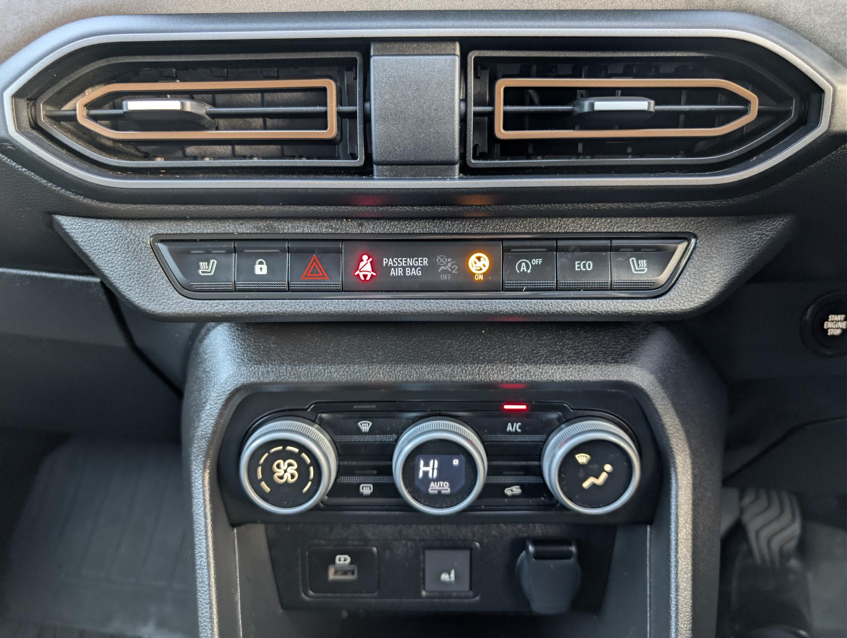 Dacia Jogger 1.0 TCe EXTREME MPV 5dr Petrol Manual Euro 6 (s/s) (110 ps)