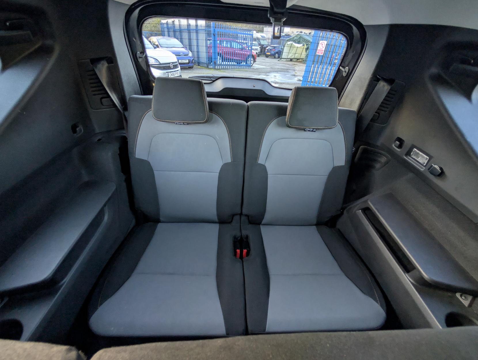 Dacia Jogger 1.0 TCe EXTREME MPV 5dr Petrol Manual Euro 6 (s/s) (110 ps)