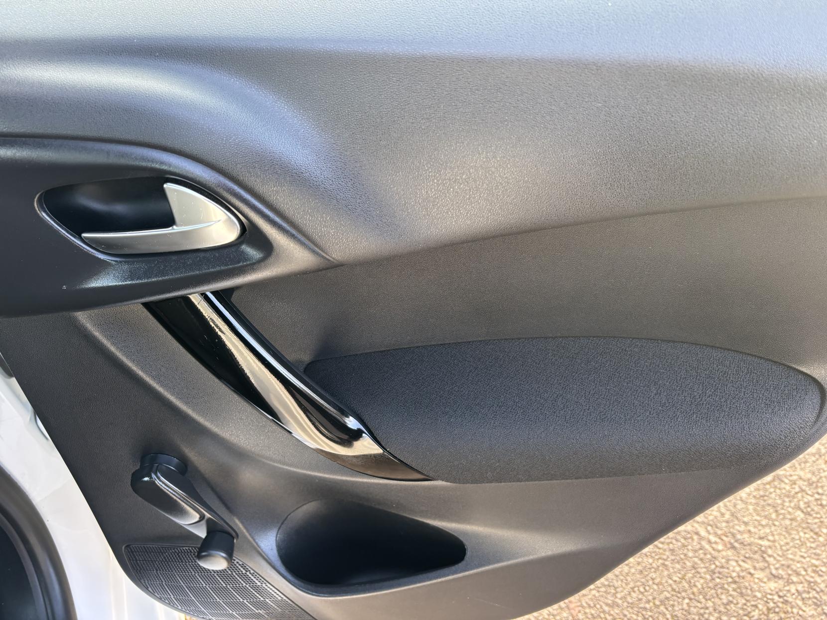 Citroen C3 1.2 PureTech Edition Hatchback 5dr Petrol Manual Euro 6 (82 ps)