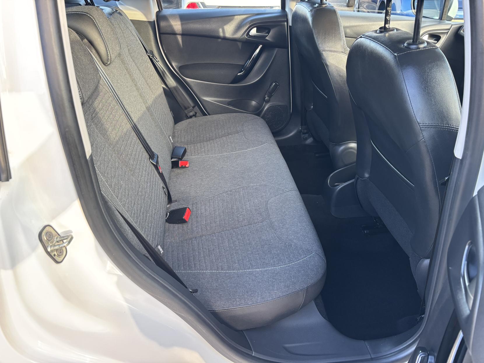 Citroen C3 1.2 PureTech Edition Hatchback 5dr Petrol Manual Euro 6 (82 ps)