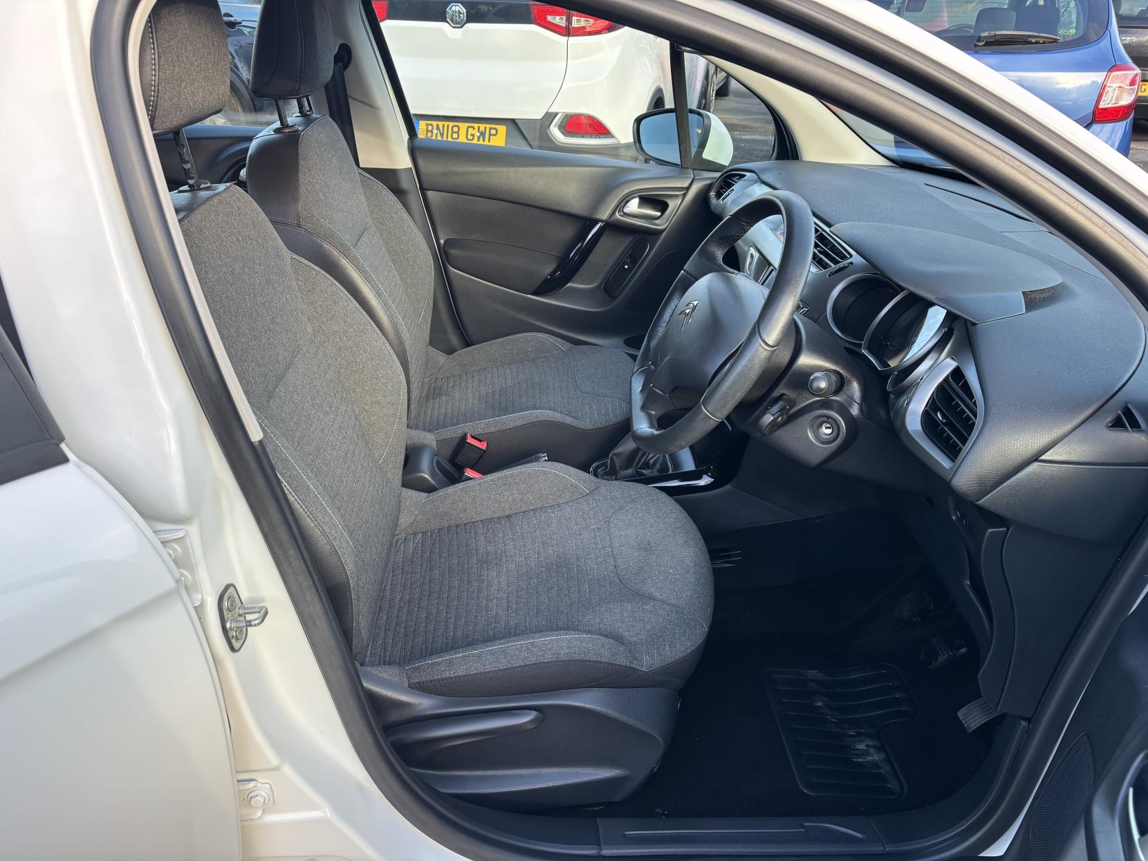 Citroen C3 1.2 PureTech Edition Hatchback 5dr Petrol Manual Euro 6 (82 ps)