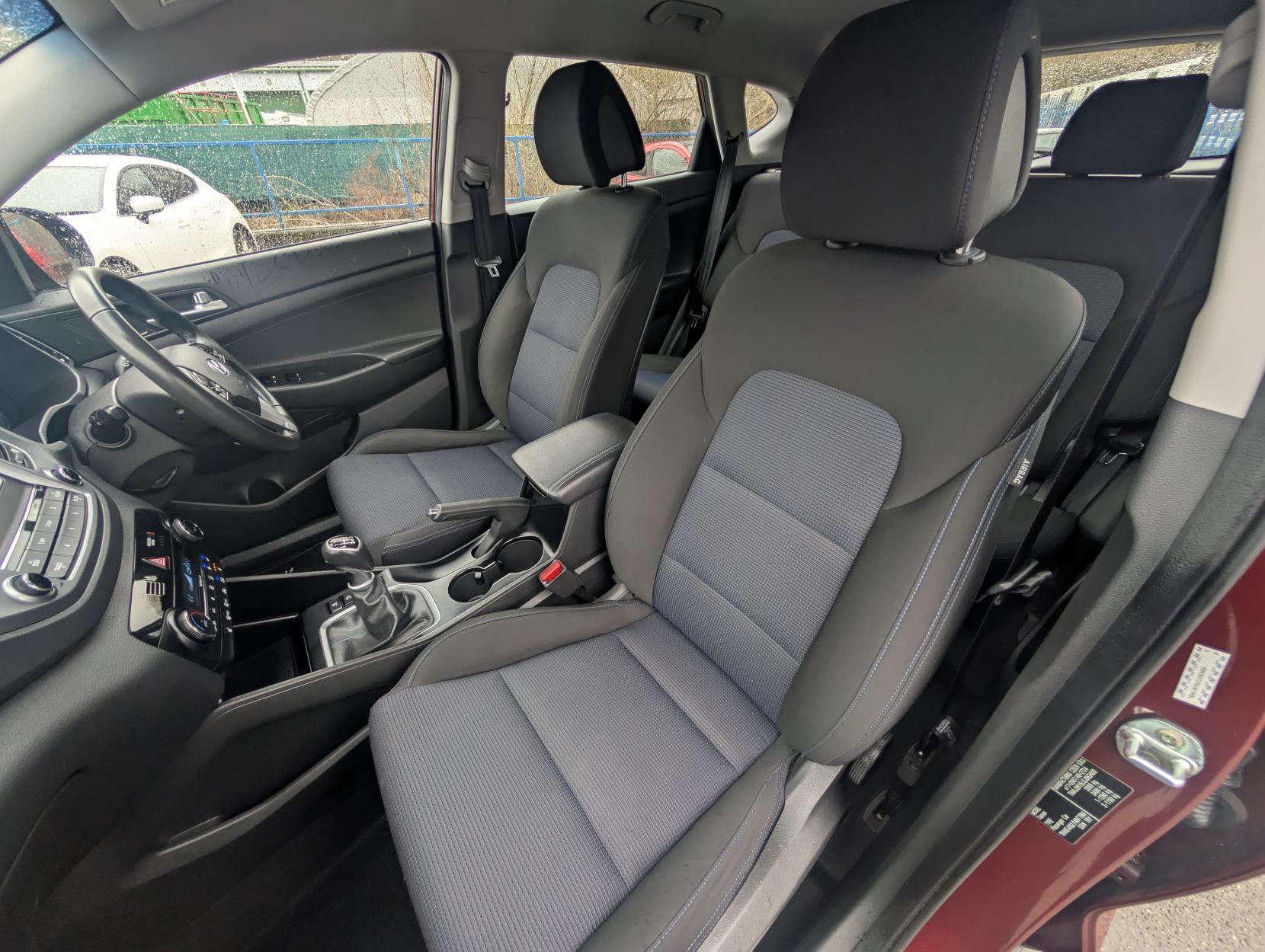 Hyundai TUCSON 1.7 CRDi Blue Drive SE SUV 5dr Diesel Manual Euro 6 (s/s) (116 ps)