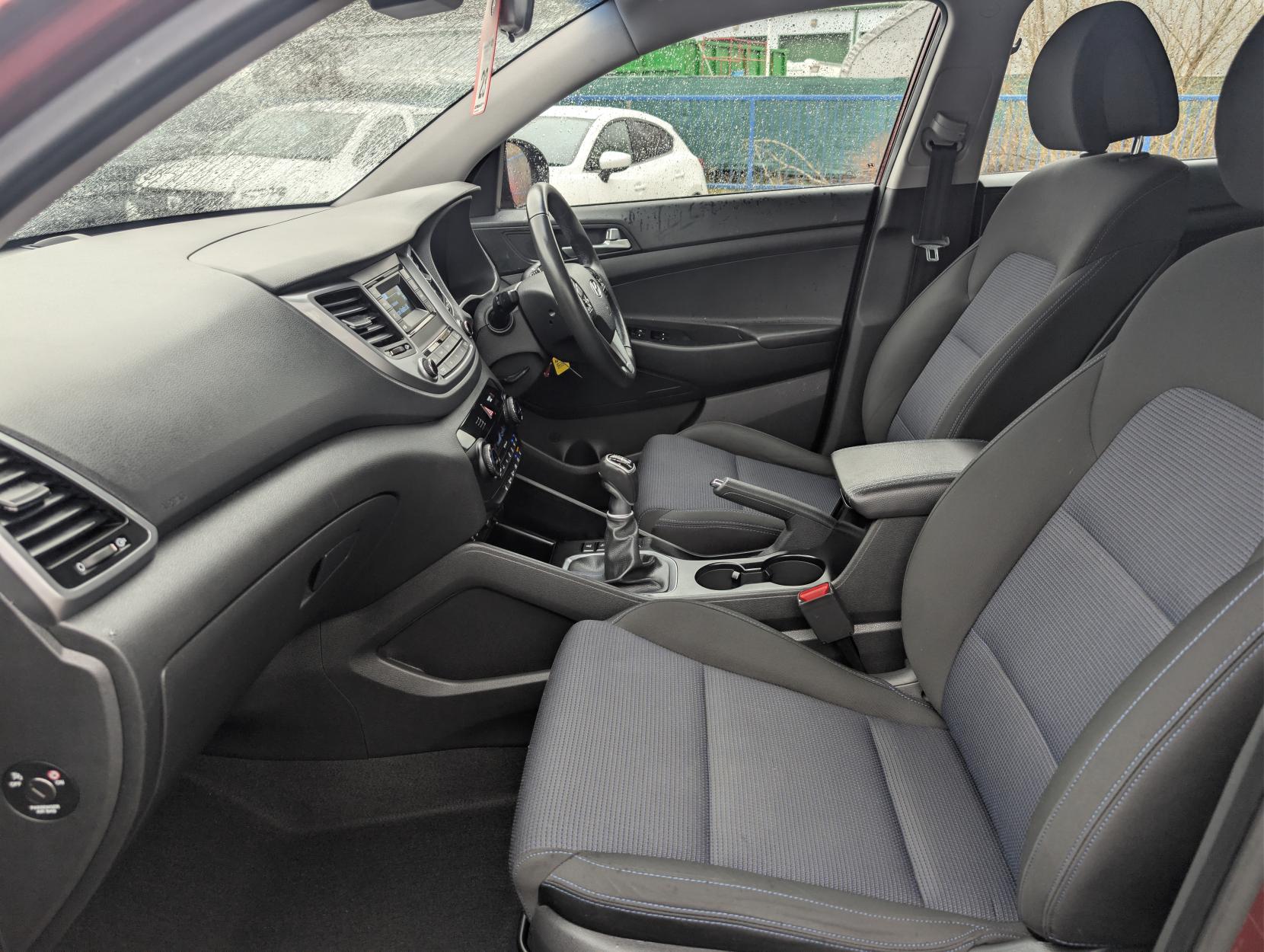 Hyundai TUCSON 1.7 CRDi Blue Drive SE SUV 5dr Diesel Manual Euro 6 (s/s) (116 ps)