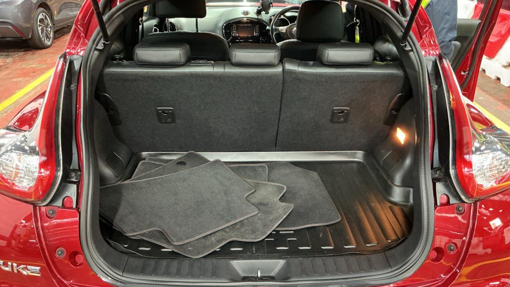 Nissan Juke 1.2 DIG-T Tekna SUV 5dr Petrol Manual Euro 6 (s/s) (115 ps)