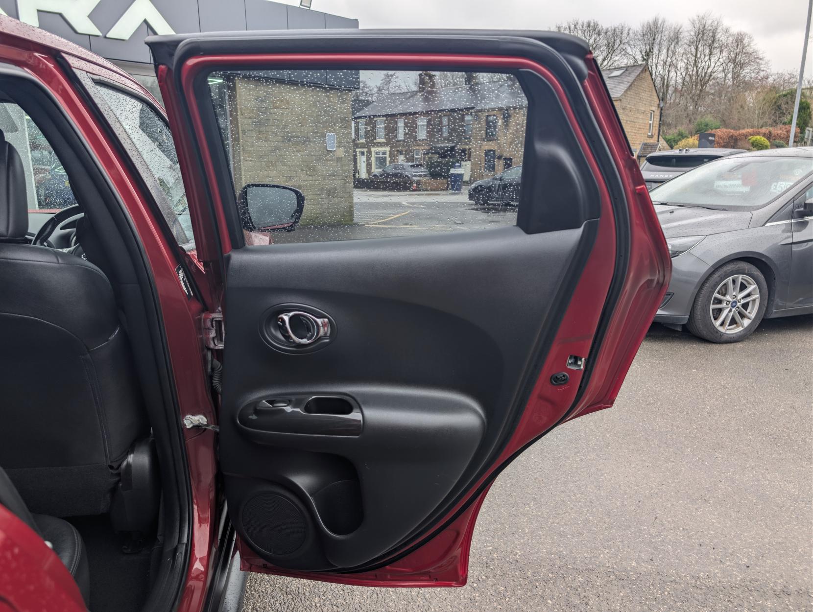 Nissan Juke 1.2 DIG-T Tekna SUV 5dr Petrol Manual Euro 6 (s/s) (115 ps)