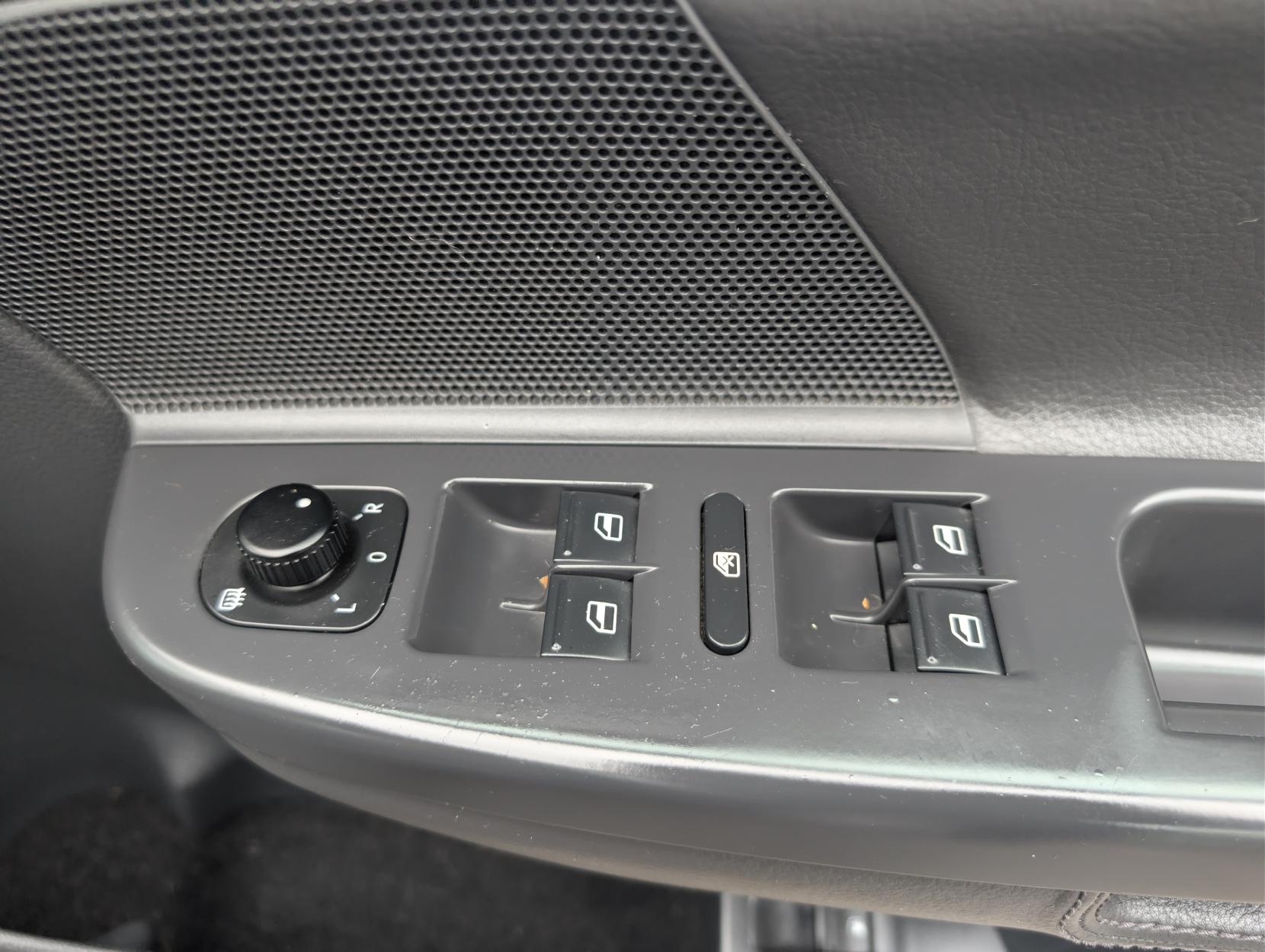 Volkswagen Golf 2.0 TFSI GTI Hatchback 5dr Petrol Manual (189 g/km, 198 bhp)