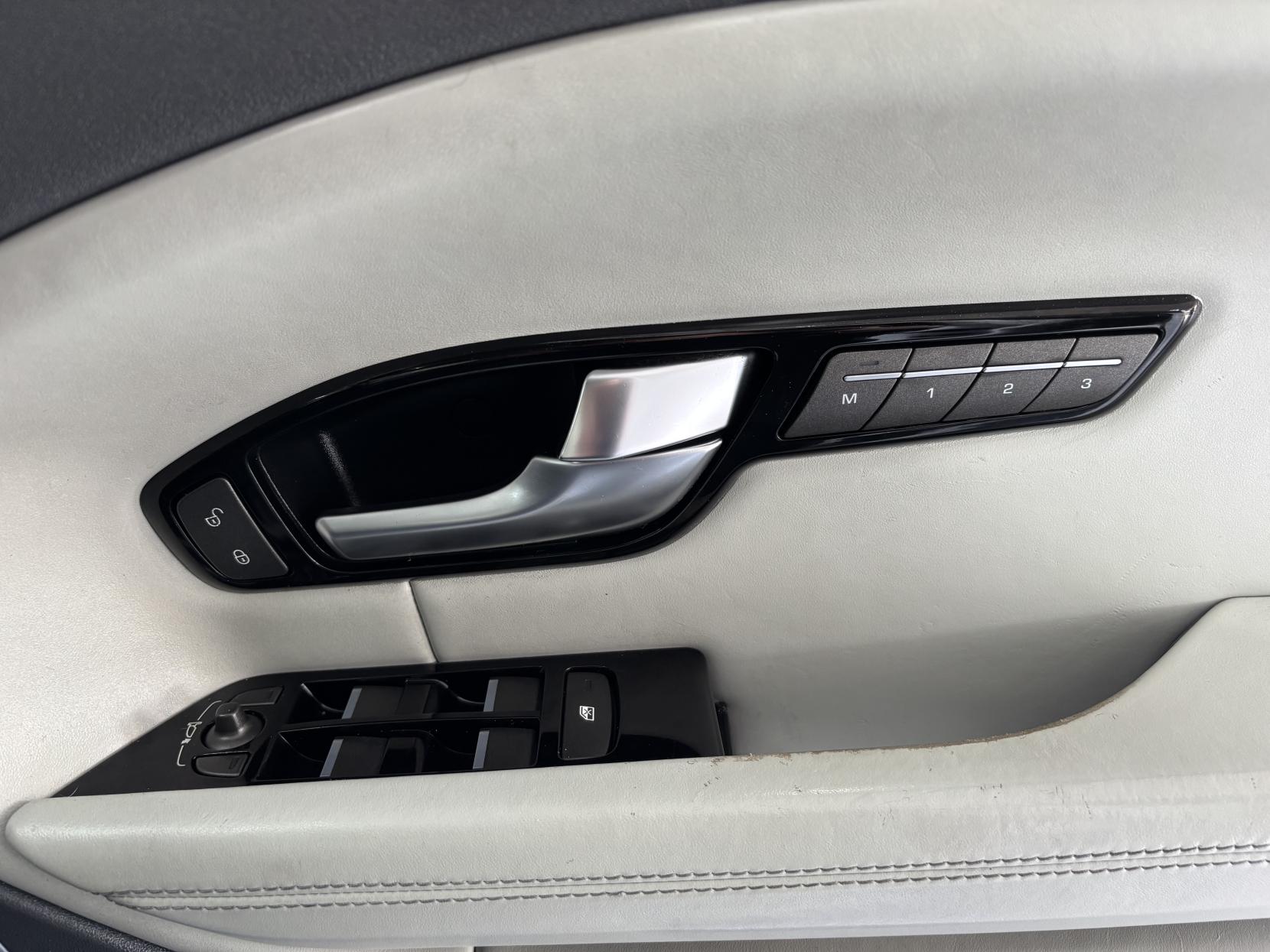 Land Rover Range Rover Evoque 2.0 TD4 HSE Dynamic SUV 5dr Diesel Manual 4WD Euro 6 (s/s) (180 ps)