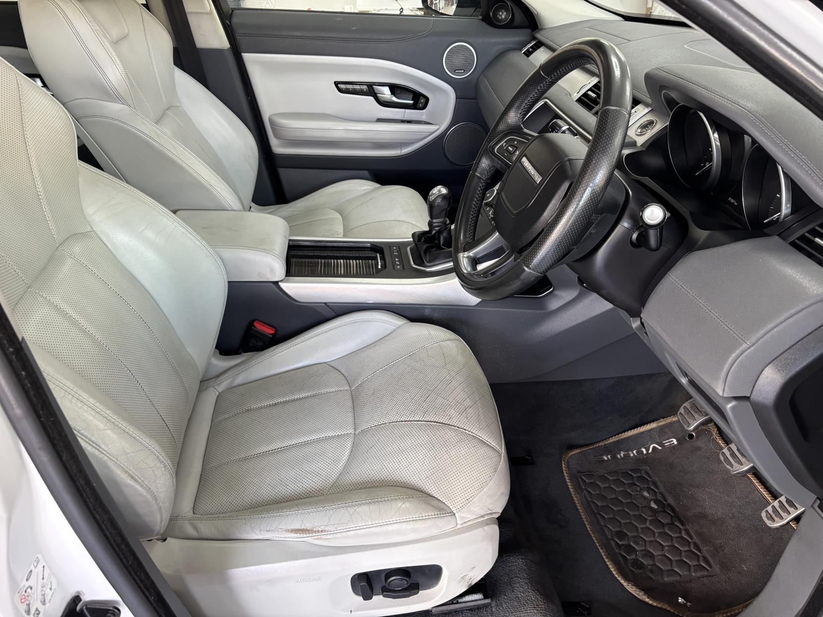 Land Rover Range Rover Evoque 2.0 TD4 HSE Dynamic SUV 5dr Diesel Manual 4WD Euro 6 (s/s) (180 ps)