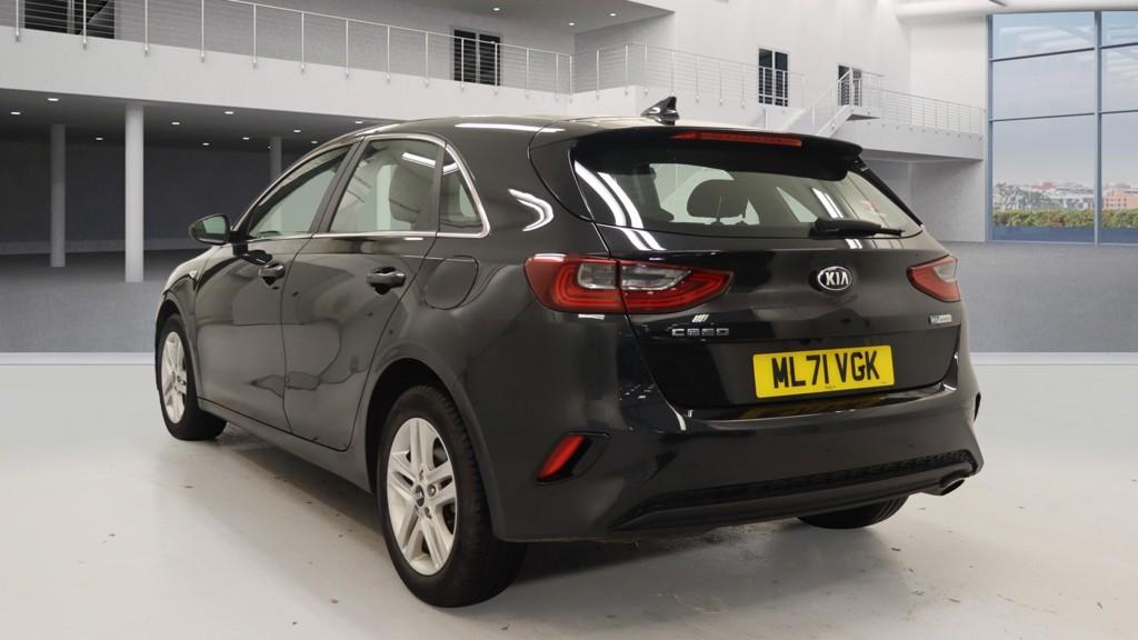 Kia Ceed 1.6 CRDi MHEV 2 Hatchback 5dr Diesel Hybrid Manual Euro 6 (s/s) (134 bhp)