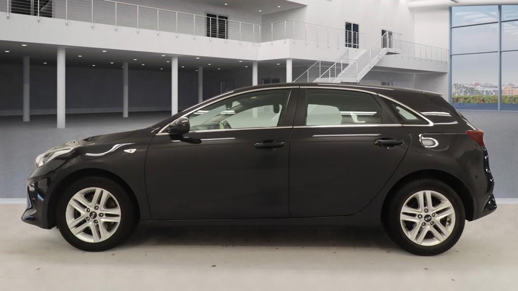 Kia Ceed 1.6 CRDi MHEV 2 Hatchback 5dr Diesel Hybrid Manual Euro 6 (s/s) (134 bhp)