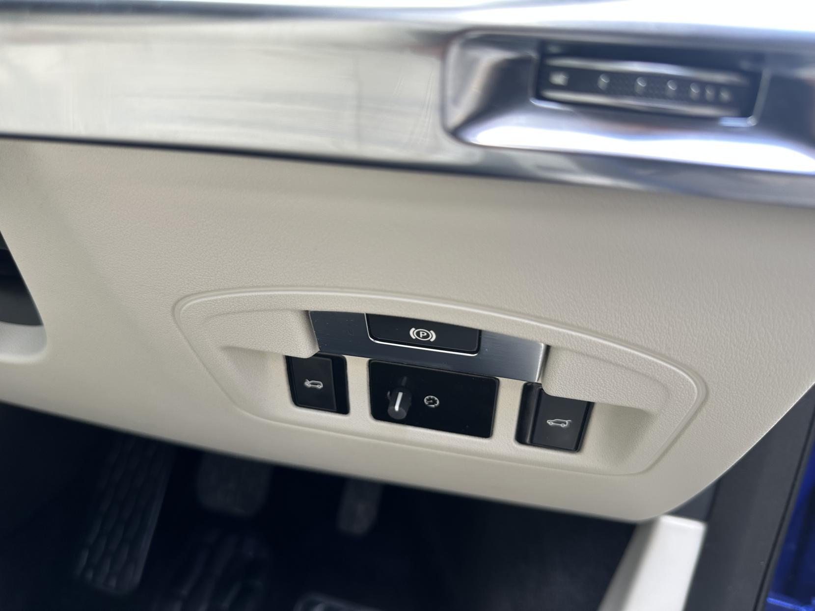 Jaguar I-PACE 400 90kWh SE SUV 5dr Electric Auto 4WD (400 ps)