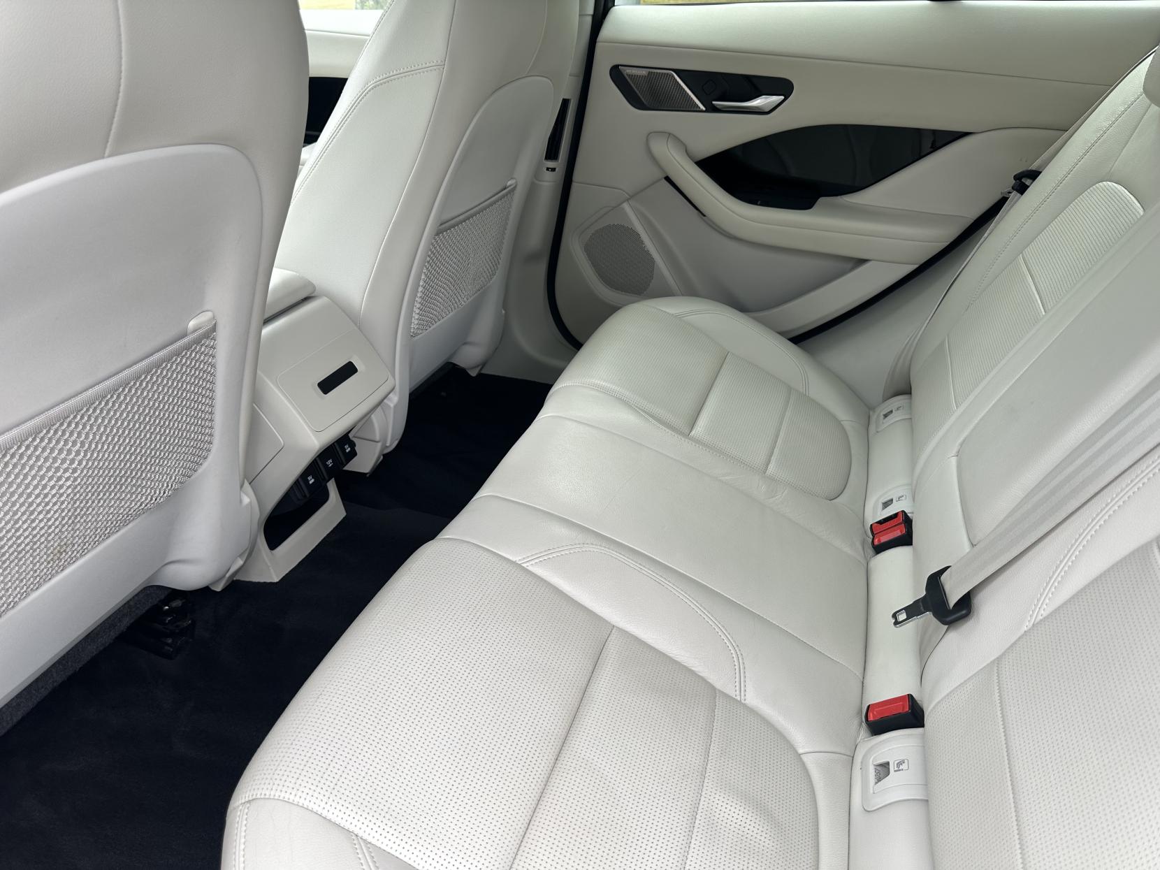 Jaguar I-PACE 400 90kWh SE SUV 5dr Electric Auto 4WD (400 ps)