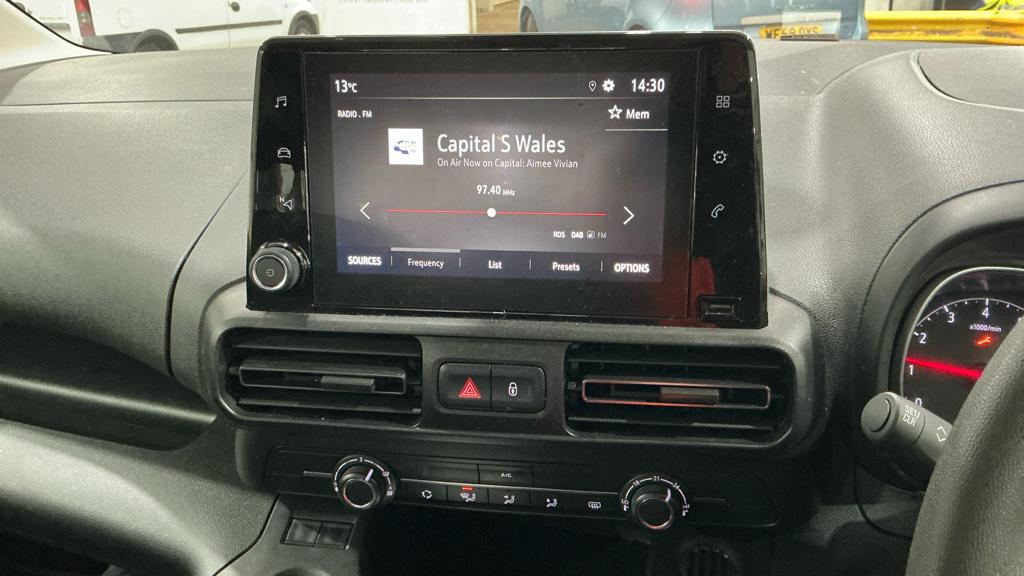 Vauxhall Combo Life 1.2 Turbo GPF Energy MPV 5dr Petrol Manual Euro 6 (s/s) (110 ps)