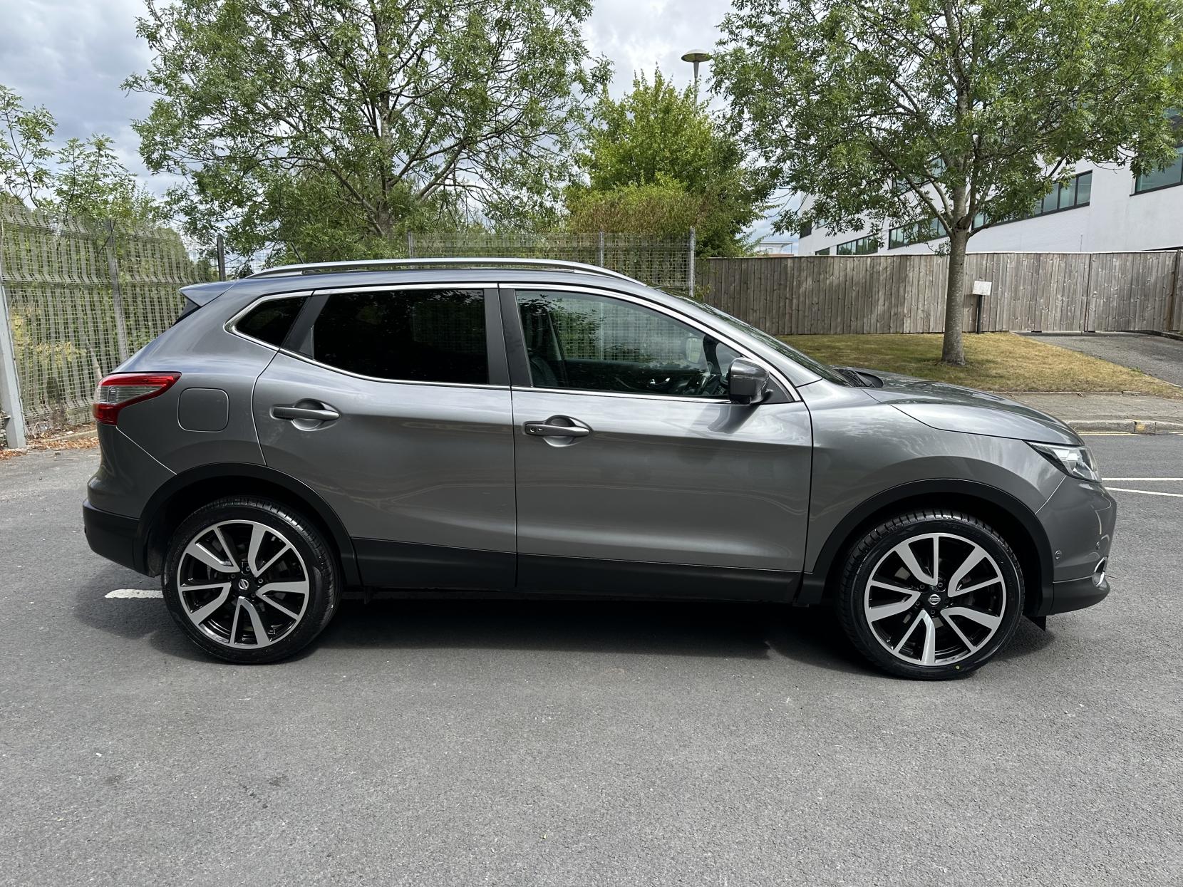 Nissan Qashqai 1.5 dCi Tekna SUV 5dr Diesel Manual 2WD Euro 6 (s/s) (110 ps)