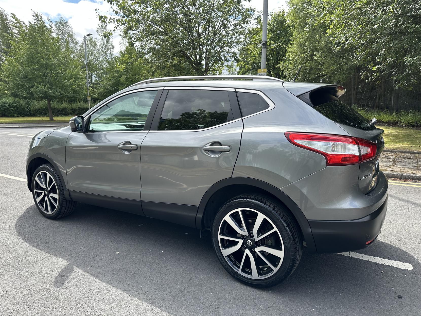 Nissan Qashqai 1.5 dCi Tekna SUV 5dr Diesel Manual 2WD Euro 6 (s/s) (110 ps)