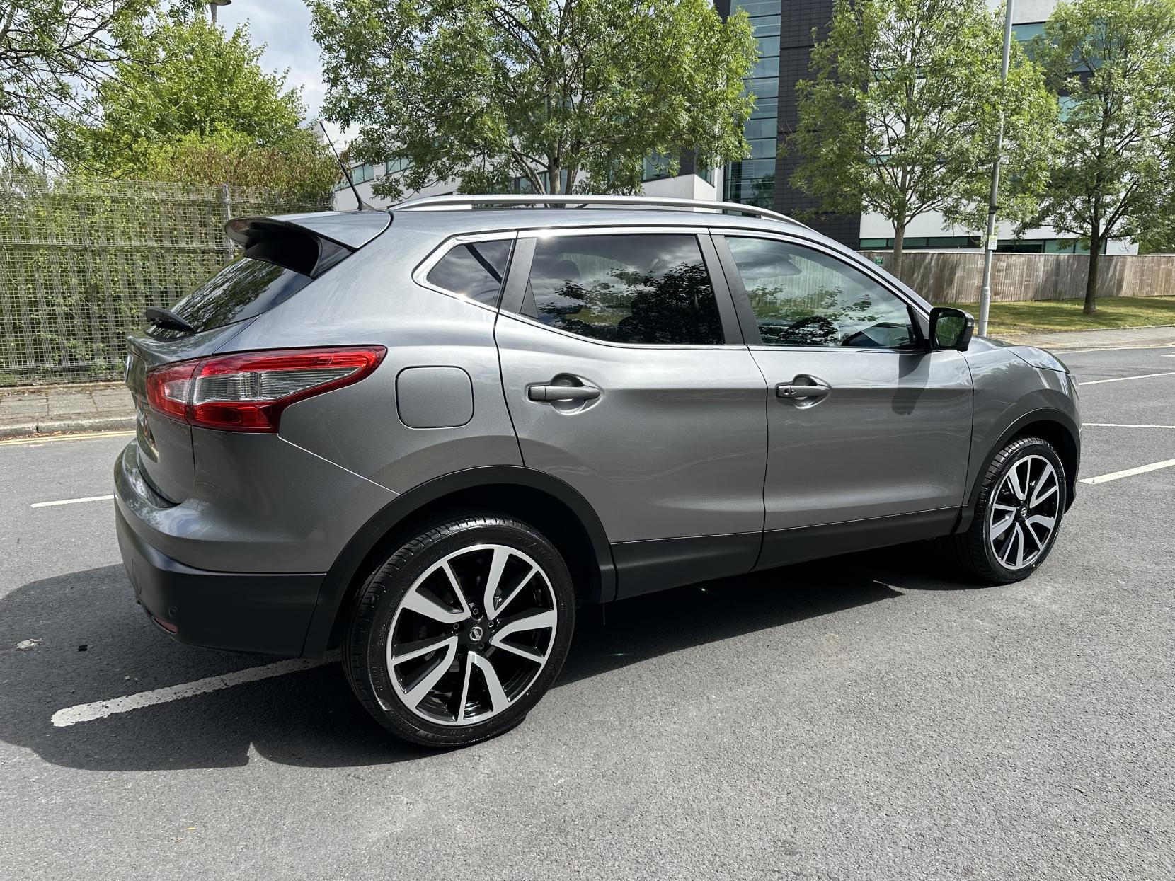 Nissan Qashqai 1.5 dCi Tekna SUV 5dr Diesel Manual 2WD Euro 6 (s/s) (110 ps)